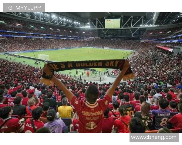 足球明星父母亲临赛场见证儿子拼搏瞬间感动全场