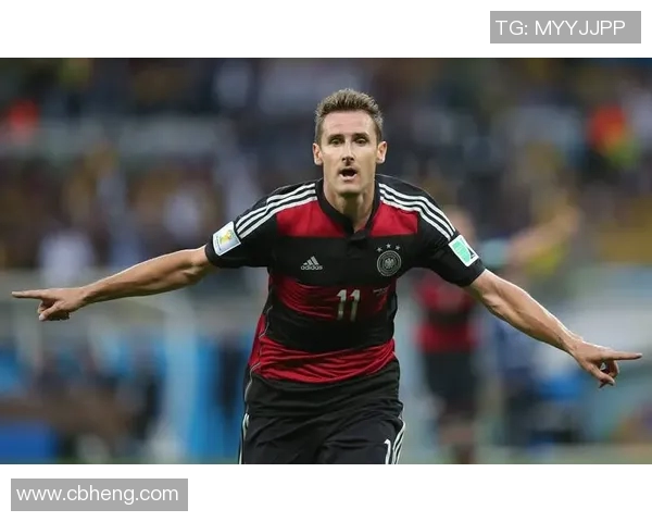 德国足球球星因秃头引发关注他的独特魅力与赛场表现如何